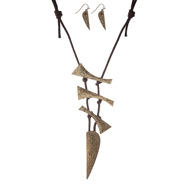 Brown cord necklace with a hammered gold tone, geometric pendant. Approximately 30" in length. 