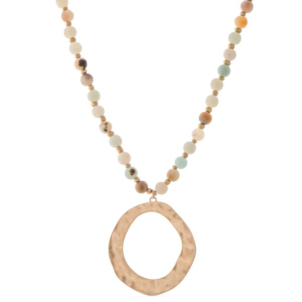 Wholesale semi Precious Stone Beaded Necklace Hammered Metal Flatted Circle Pend