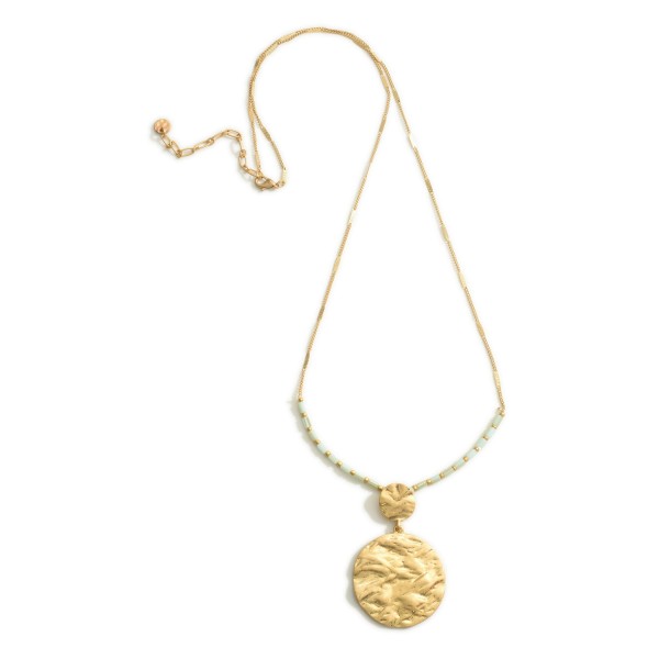 Wholesale long Circle Gold Pendant Necklace Natural Stone Beaded Accents Pendant