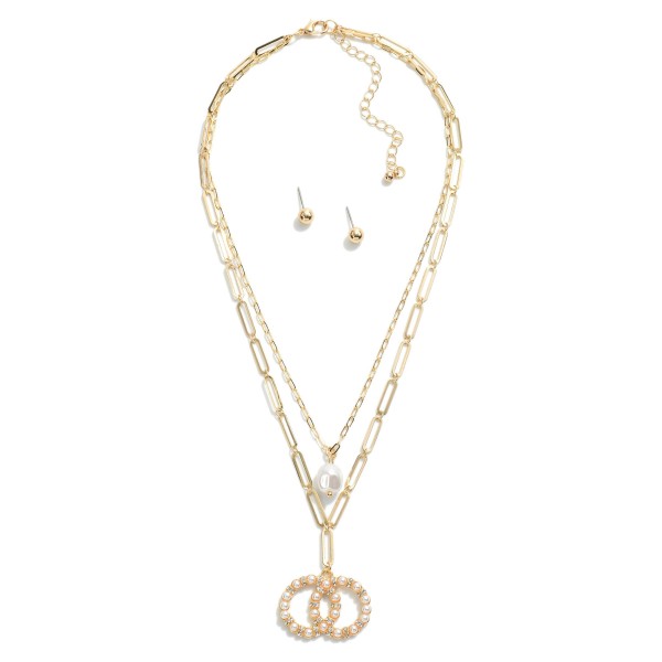 Layered Paperclip Chain Link Necklace & Earring Set Featuring Double Circle Pendant 

- Approximately 14" & 16" L Chain W/ 2" Extender 
- Pendant Approximately 1.25" Diameter 