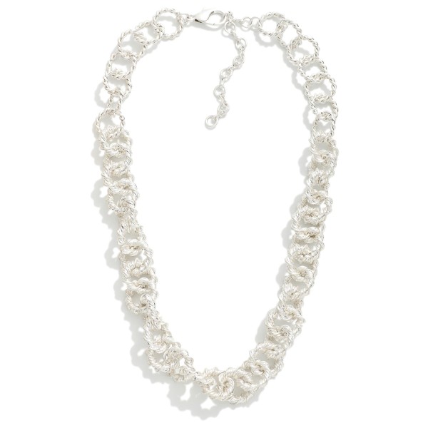 Twisted Circular Chain Necklace 

- Approximately 18" L
- Extender 3"L 