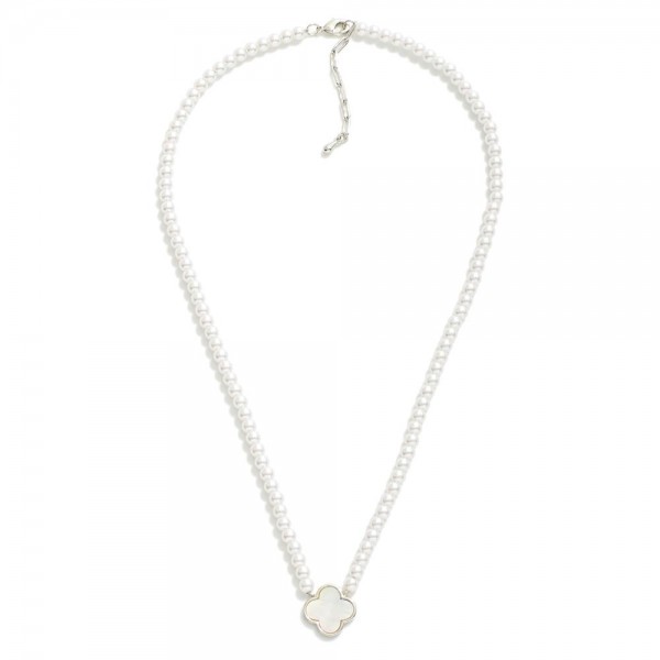 Gold Dipped Pearl Beaded Necklace Featuring Clover Pendant

- Approximately - 16" L
- Extender 1.5" L