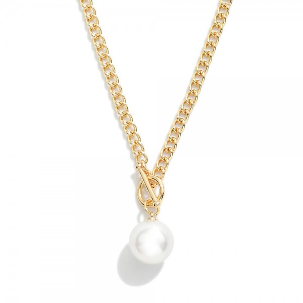 Chain Link Necklace Featuring Toggle Clasp & Pearl Pendant 

- Approximately 18" L