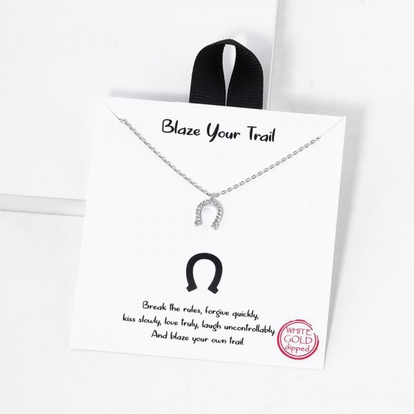 Wholesale dainty Chain Link Necklace Cubic Zirconia Horseshoe Pendant Gold Dippe
