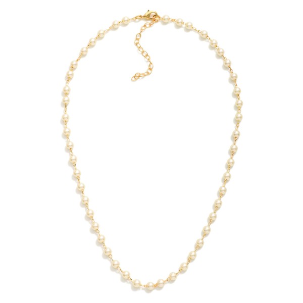 Linked Pearl Necklace 

- Approximately 18" L
- Extender 2" L
- 18k Gold Filled
- Hypoallergenic
- Made In Brazil