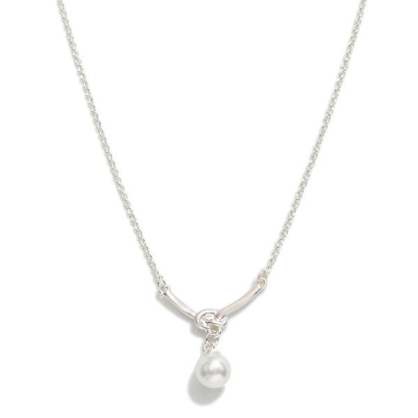 Chain Link Necklace Featuring Knotted Metal & Pearl Pendant 