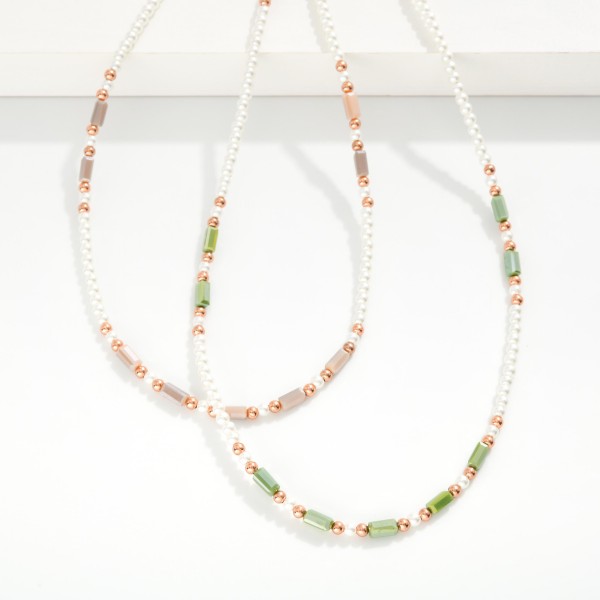 Pearl & Faceted Beaded Necklace 

- Approximately 14" L 