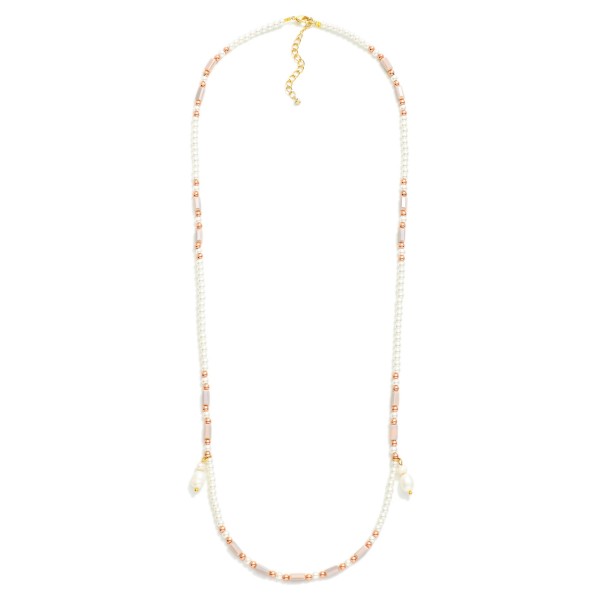 Pearl & Faceted Beaded Necklace 

- Approximately 20" L 