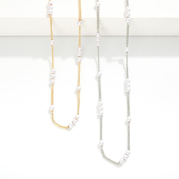 Chain Link Necklace Featuring Pearl Cluster Stations 
- Approximately 16" L
- Extender 3" L