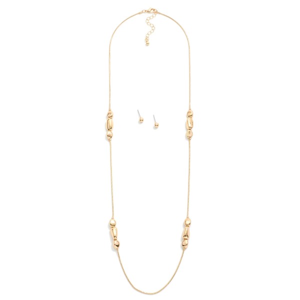 Snake Chain Necklace Featuring Metal Tone Pebble Bead Cluster Stations 

- Metal Tone Ball Studs Included 
- Approximately 16" L
- Extender 3" L 