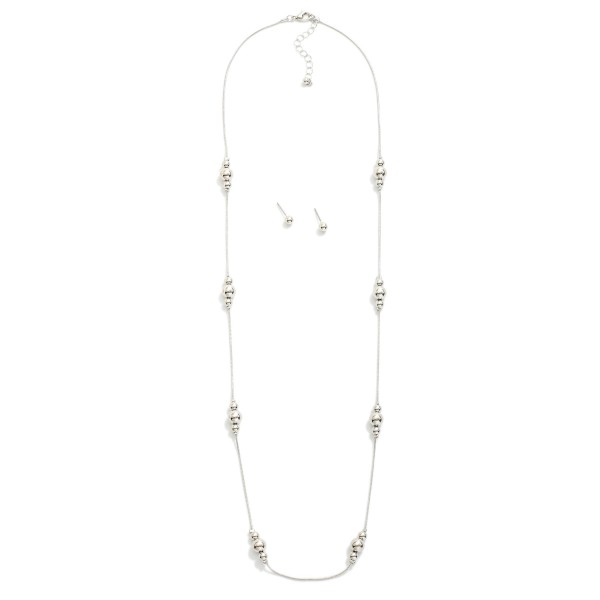 Snake Chain Necklace Featuring Metal Tone Bead Cluster Stations 

- Metal Tone Ball Studs Included 
- Approximately 16" L
- Extender 3" L 