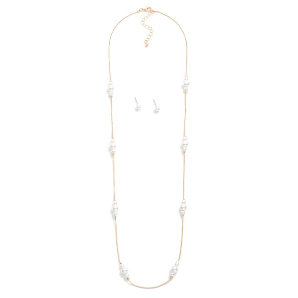 Snake Chain Necklace Featuring Pearl Cluster Stations 

- Pearl Stud Earrings Included 
- Approximately 16" L
- Extender 3" L