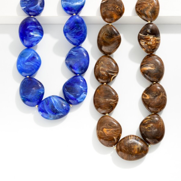 Chunky Marbled Acetate Bead Beaded Necklace

- Approximately 16" L
- Extender 3" L