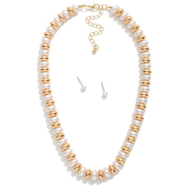 Metal Tone & Pearl Beaded Disk Necklace 

- Pearl Stud Earrings Included 
- Approximately 16" L