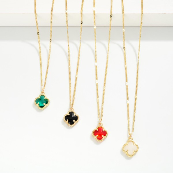 Flat Chain Link Necklace Featuring Glass Crystal Clover Pendant 

- Approximately 14" L
- Extender 3" L