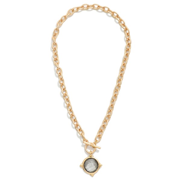 Twisted Link Chain Link Necklace Featuring Faceted Acetate & Metal Tone Pendant 

- Approximately 16" L