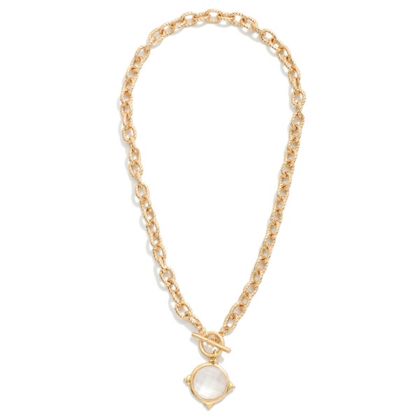 Twisted Link Chain Link Necklace Featuring Faceted Acetate & Metal Tone Pendant 

- Approximately 16" L