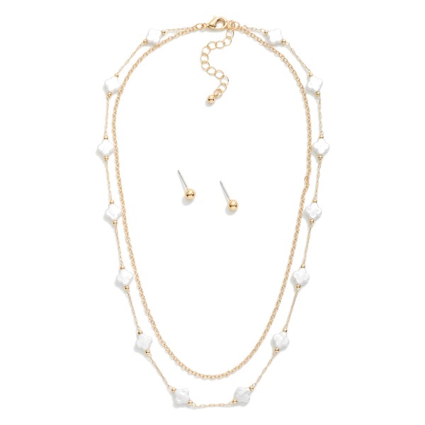 Layered Chain Link Necklace With Pearl Clover Stations 

- Metal Tone Ball Studs Included 
- Approximately 16" L
- Extender 2" L