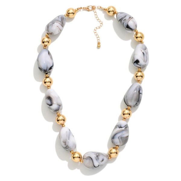 Chunky Marbled Acetate Bead Beaded Necklace Featuring Gold Tones 

- Approximately 18" L
- Extender 3" L