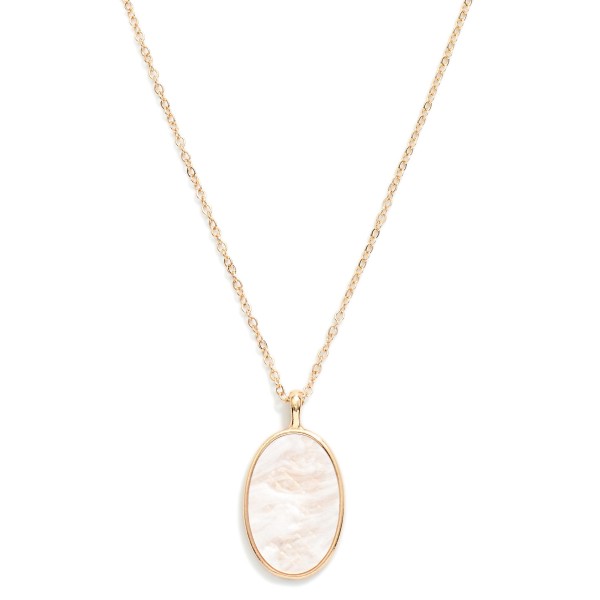 Chain Link Necklace Featuring Pearlescent Oval Pendant 

- Approximately 14" L
- Extender 3" L