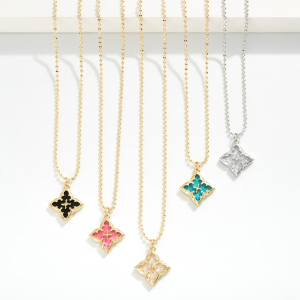 Ball Chain Necklace Featuring Pearlescent Clover Pendant 

- Approximately 14" L
- Extender 3" L