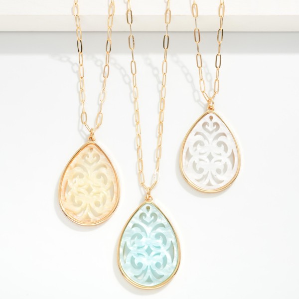 Metal Tone Paper Clip Chain Link Necklace Featuring Marble Acetate Filigree Design 

- Approximately 36" L 
- Extender 3" L 