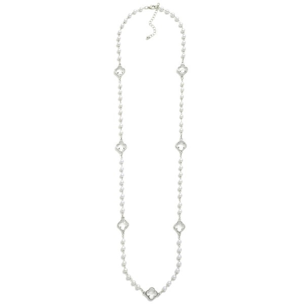 Pearl Beaded Chain Link Necklace Featuring Glass Clover Stations

- Approximately 32" L
- Extender 3" L 