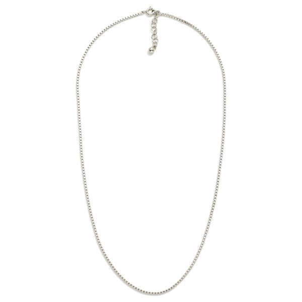 Box Chain Necklace  

- Gold Dipped
- Approximately 16.5" L
- Extender 1" L