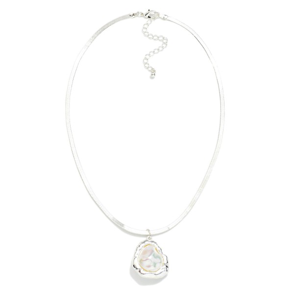 Herringbone Chain Link Necklace Featuring Pearlescent & Metal Tone Pendant

- Approximately 14" L
- Extender 3" L 