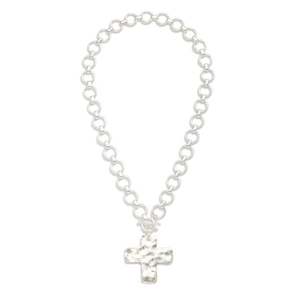 Circle Link Necklace Featuring Pearlescent Hammered Metal Cross Pendant 

- Approximately 16" L 