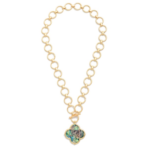 Circle Link Necklace Featuring Pearlescent Clover Pendant & Toggle Clasp 

- Approximately 16" L 
