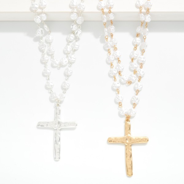 Layered Flat Pearl Link Necklace Featuring Hammered Metal Cross Pendant 

- Approximately 16" L
- Extender 3" L