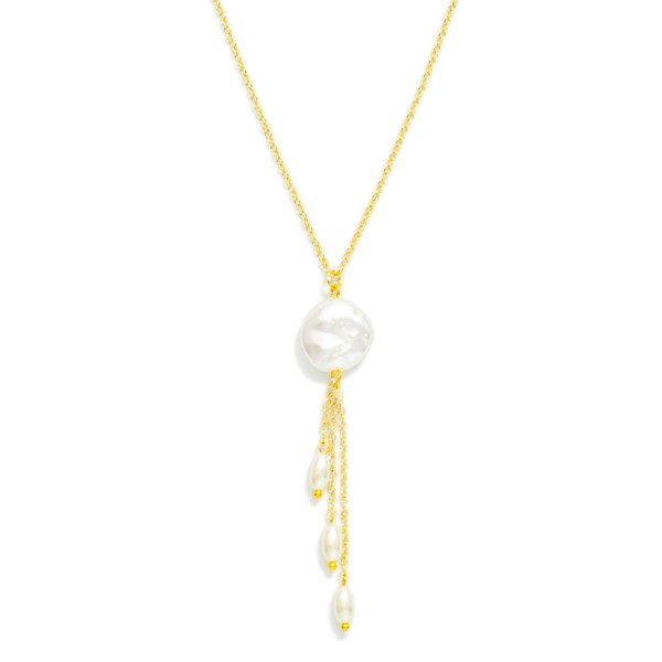 Dainty Chain Link Necklace Featuring Flat Circle Pearl Pendant With Chain Link Pearl Dangle Detail

- Approximately 20" L 
- Extender 3" L 