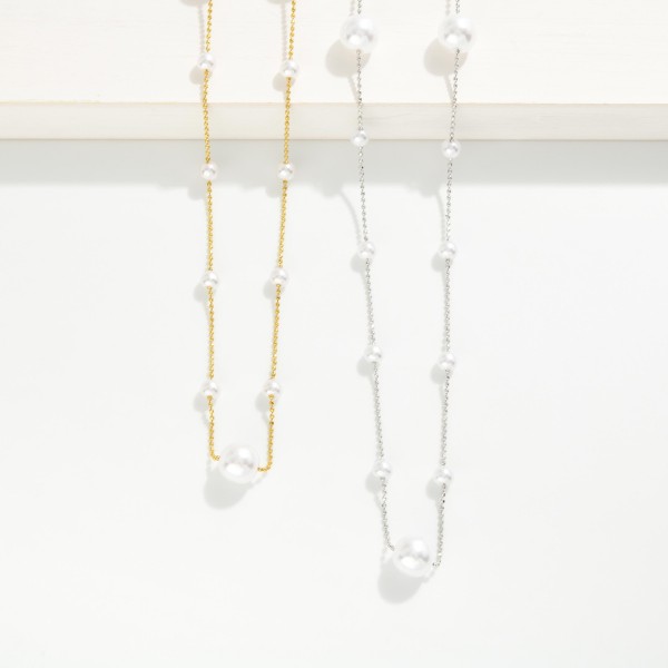 Chain Link Necklace Featuring Pearl Stations 

- Stainless Steal
- Water Resistant
- Approximately 16" L
- Extender 2" L
