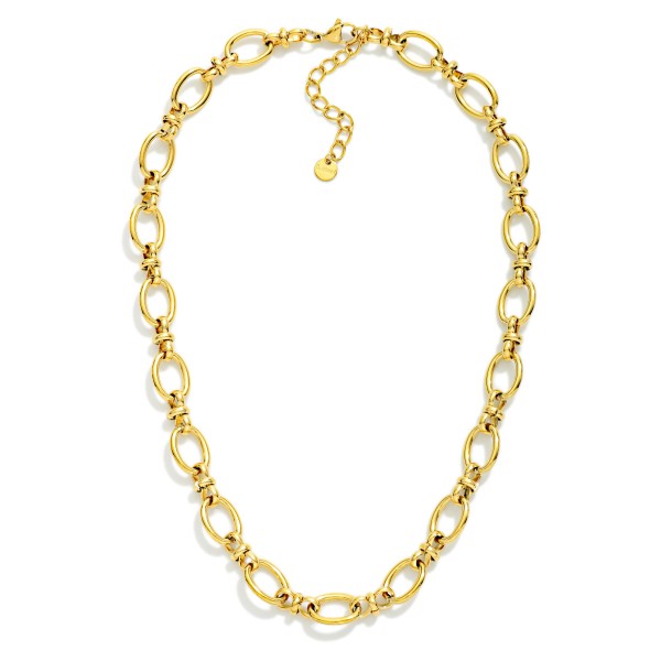 Oval Chain Link Necklace Featuring Horizontal Linked Details 

- Approximately 14" L 
- Stainless Steal
- Water Resistant 