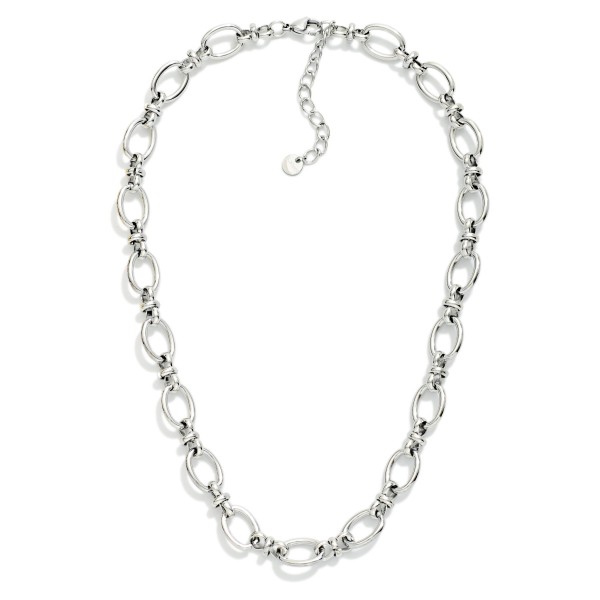 Oval Chain Link Necklace Featuring Horizontal Linked Details 

- Approximately 14" L 
- Stainless Steal 
- Water Resistant 