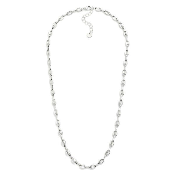 Metal Link Pig Nose Chain Necklace

- Approximately 18" L 
- Extender 3"L 
- Stainless Steel 
- Water Resistant 