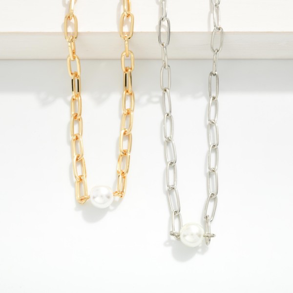 Metal Tone Paperclip Chain Link Necklace Featuring Pearl Pendant 

- Approximately 14" L 
- Extender 2" L 