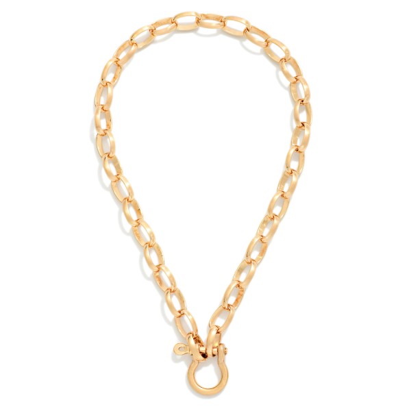 Metal Chain Link Oval Necklace Featuring Horseshoe Pendant 

- Approximately 18" L 