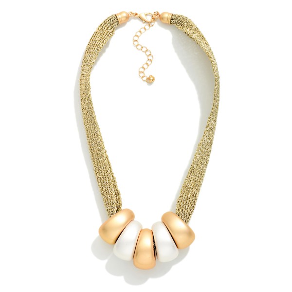 Chain Link Mesh Chain Featuring Two Tone Chunky Round Beads 

- Approximately 14" L 