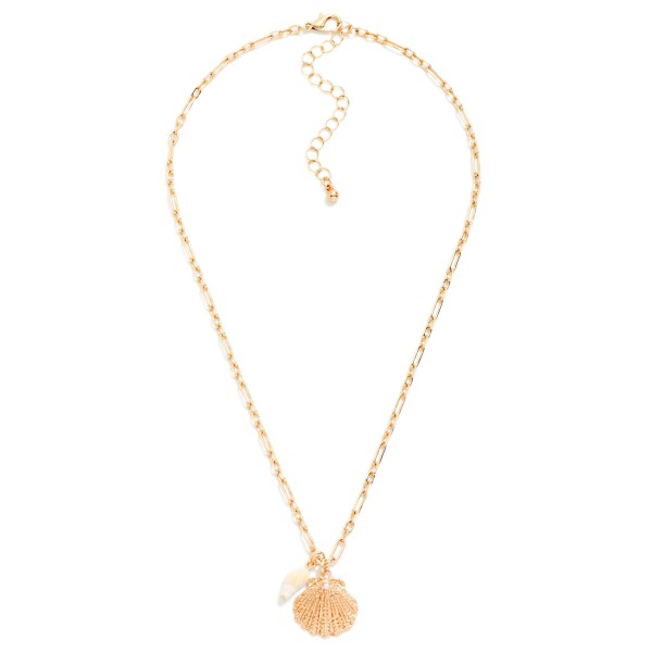 Multi Link Chain Necklace Featuring Double Shell Pendant 

- Approximately 14" L
- Extender 3" L