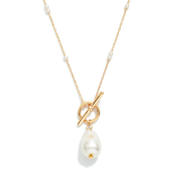 Chain Link Necklace Featuring Pearl Stations With Baroque Pearl & Toggle Clasp Pendant

- Approximately 14" L
- Extender 3" L 