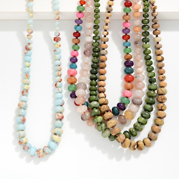 Graduated Stone Bead Beaded Necklace 

- Approximately 18" L
- Extender 3" L
