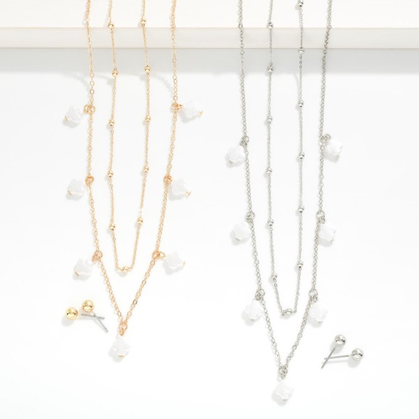 Layered Chain Link Necklace Featuring Pearl Clover Charms

- Metal Tone Ball Stud Earrings Included
- Approximately 16" L
- Extender 3" L