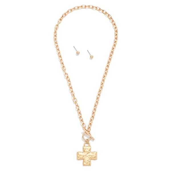 Chain Link Necklace Featuring Hammered Metal Plus Cross & toggle Clasp Pendant

- Includes Metal Tone Ball Stud Earrings 
- Approximately 16" L
