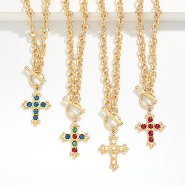 Twisted Link Chain Link Necklace Featuring Metal Tone Baroque Cross & Acetate Stone Pendant 

- Approximately 16" L
