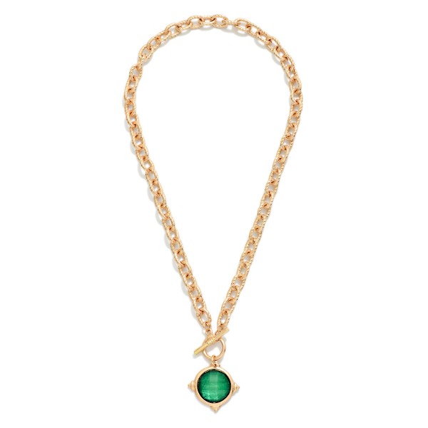 Twisted Chain Link Necklace Featuring Faceted Acetate Circle With Metal Tone Border & Toggle Clasp Pendant 

- Approximately 16" L