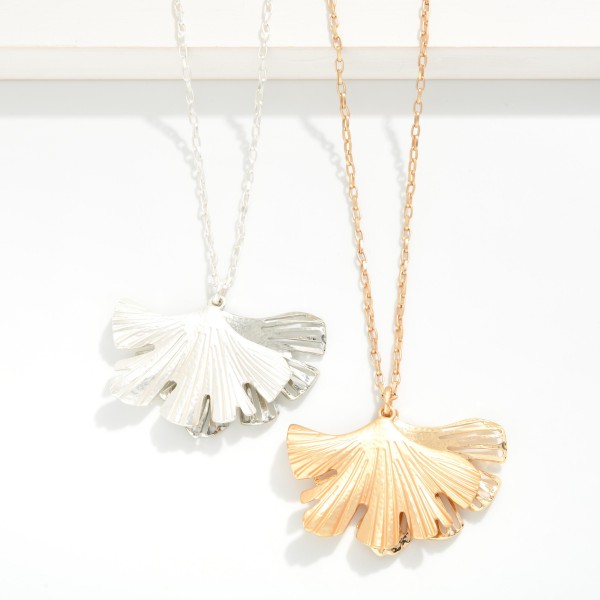 Long Chain Link Necklace Featuring Metal Tone Gingko Leaf Pendant 

- Approximately 26" L