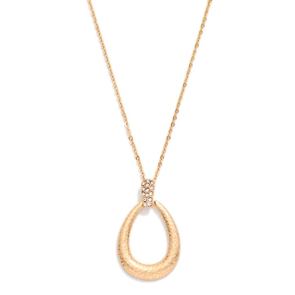 Chain Link Necklace Featuring Textured Metal Teardrop Pendant With Rhinestone Details 

- Approximately 18" L
- Extender 3" L