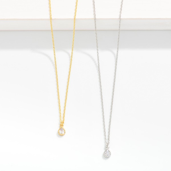 Dainty Chain Link Necklace Featuring Cubic Zirconia Teardrop Pendant 

- Gold Dipped 
- Approximately 15.5" L
- Extender 2" L